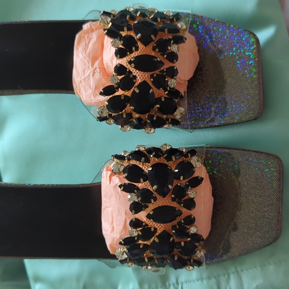 Lucite/Plastic Black Rhinestone Heels Size 10.5 - Picture 9 of 12